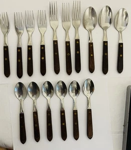 Lot 16 FORKS & SPOONS - Washington Forge TOWN & COUNTRY Brown Walnut Stainless - Picture 1 of 8