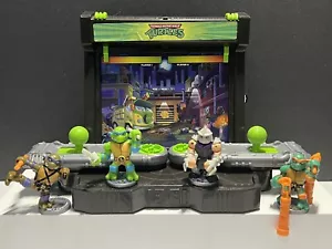 Teenage Mutant Ninja Turtles AKEDO Battle Arena + 4 Warriors • Moose Nickelodeon - Picture 1 of 13