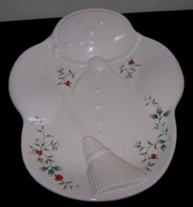 Nice Pfaltzgraff Winterberry Snowman Vintage Plate - Picture 1 of 1