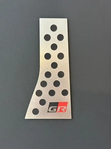 Toyota Yaris GR Poggiapiedi/Pedale morto in acciaio inox spazzolato (guida a sinistra) - Foto 1 di 3