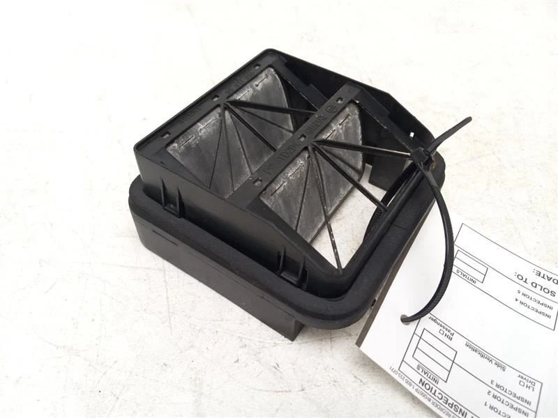 ВЕНТИЛЯЦИОННОЕ ОТВЕРСТИЕ ЗАДНЕГО БАМПЕРА подходит для CHEVROLET AVEO 2010 - 2011 OEM 95971850 - Изображение 1 из 4