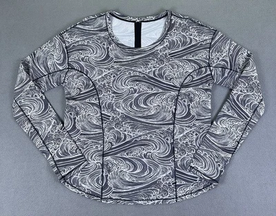 Camisa Lululemon 12 preta branca no ritmo Seawheeze 2018 ondas corrida alpina - Imagem 1 de 4