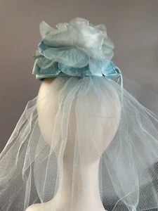 Sombrero Halo Vintage Años 50 Elegante Azul Estilo Calot Corona Halo con Velo - Imagen 1 de 7