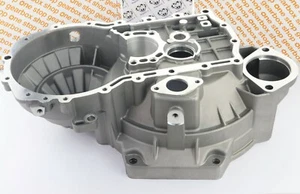 VW GOLF V/GOLF PLUS SEAT/SKODA 0A4 GEARBOX 5 SPEED BELL HOUSING CASE 0A4 301107H - Picture 1 of 4