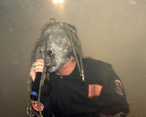 Slipknot - Corey Taylor - Tattoo the Earth 2000 Print - 8x10 Concert Photo - Picture 1 of 5