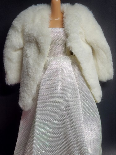 OFF WHITE NUOVO! PELUCHE BIANCO IN PELLICCIA SINTETICA BARBIE ADATTO FASHIONISTA FASHION ABITI