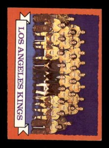 1973-74 Topps #98 Kings Team VGEX Kings 545477