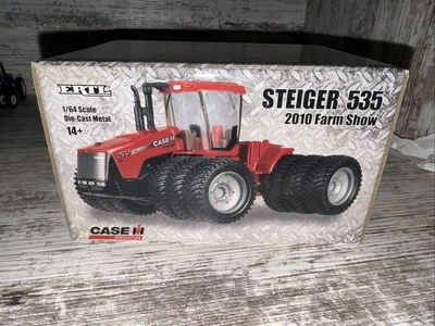 1/64 Steiger 535 Tractor with triples 2010 Farm Show Die-Cast Ertl - Image 1 of 4