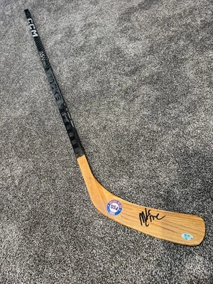 MIKE ERUZIONE Equipo EE. UU. 1980 Oro Olímpico FIRMADO Autógrafo Palo de Hockey Certificado de Autenticidad PSA Foto 1 de 2