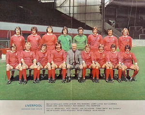 Imagen firmada por el equipo Liverpool 1974-75 Emlyn Hughes Ray Clemence autógrafo certificado de autenticidad - Imagen 1 de 4