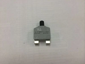 BUSSMAN 7AMP 250VAC/32VDC INTERRUTTORE FLATPACK PUSH-TO-RESET 17405-32 30104 - Foto 1 di 2