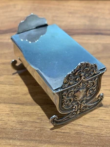 1896 SOLID SILVER STAMP BOX QUEEN VICTORIA CRADLE RARE EX SPINK BLUE EYES - Picture 1 of 7