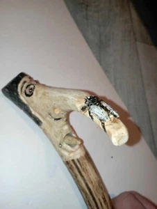 pommeau canne cerf corne , andouiller - sculpté guignol lyon - Imagen 1 de 4