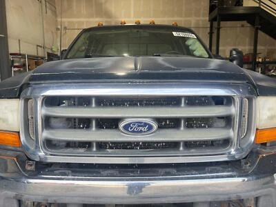 1999 - 2004 Ford F350SD Chrome Grille w/Emblem *(Chrome Bubbling) Foto 1 de 4