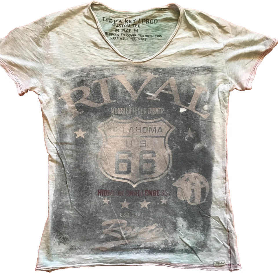 CAMISETA KEY LARGO ALEMANIA MOTOCICLISTA RIVAL OKLAHOMA CUELLO EN V ESTAMPADA GRIS TALLA MEDIANA UE Foto 1 de 4