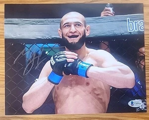 Khamzat Chimaev UFC Champ signed Autogramm 8x10 Foto COA BAS Beckett #T40944 - Bild 1 von 3