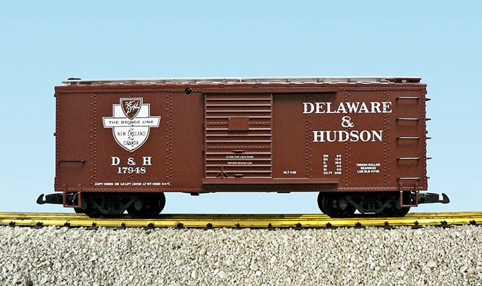 USA Trains R19107A G D&H Simulated Wood Box Car (BC Red) #17945 - Image 1 of 1