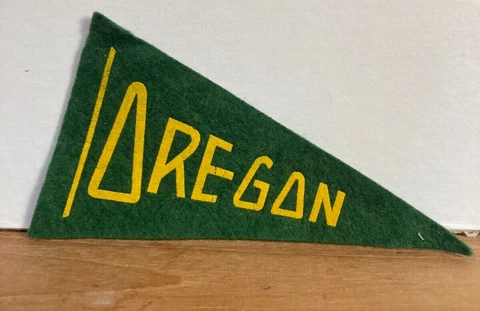OREGON STATE SMALL SIZE PENNANT RARE 1942 ART DECO FONT Cover