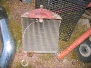 Ford Dodge Chevy? Car Truck Radiator - Picture 1 of 5