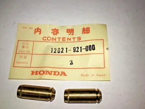 Honda Outboard OEM NOS Valve Guides 2pcs 12021-921-000 - Bild 1 von 1