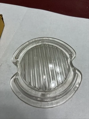 Lente de estacionamiento y señal Buick 1950 1951 1952. OEM #5938915 Foto 1 de 2
