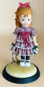 Figura Niña Anri Sarah Kay "Un Día Especial" con Gatito, Regalo y Flores - Imagen 1 de 7