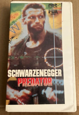RARE VHS~💥PREDATOR~Arnold Schwarzenegger~Clamshell~LikeNew~Vintage 1988 CBS FOX - Image 1 of 4