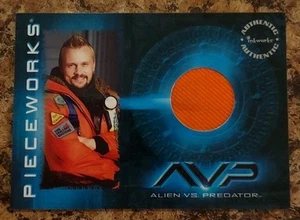 2004 INKWORKS ALIEN VS PREDATOR PieceWorks Card PW-4 Carsten Norgaard As Quinn - Picture 1 of 2