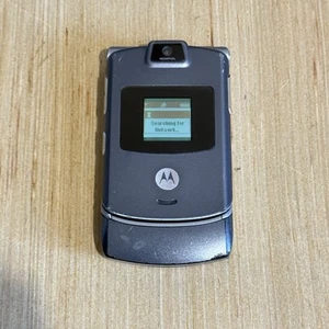 Motorola RAZR V3C Silver Flip Phone Turns on “UNTESTED” Buy/Sold As Is Read!! - Picture 1 of 14