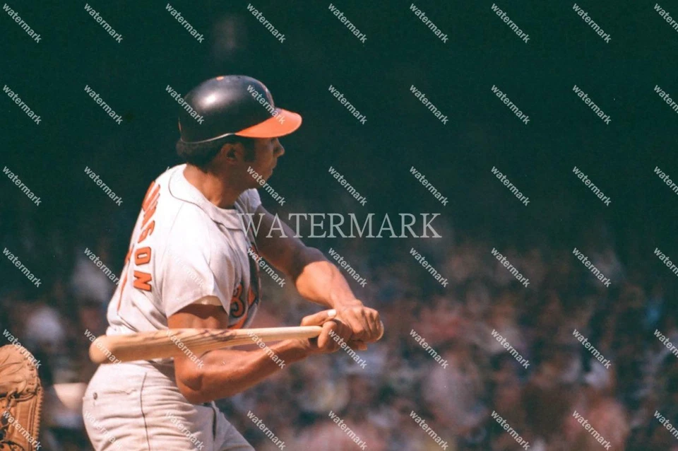 GH865 Frank Robinson Baltimore Orioles Baseball 8x10 11x14 16x20 Photo - Image 1 of 1
