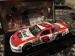 #8 Dale Earnhardt Jr Budweiser 2004 Duel Win 1:24 NASCAR Diecast Action Elite - Picture 1 of 4