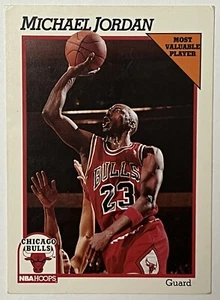 1991-1992 NBA HOOPS Michael Jordan #30 - Chicago Bulls Basketball Card - Picture 1 of 3