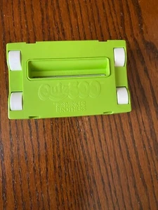 Parker Brothers: Sports Quiz 500. Trivia Handheld Game-Green 1979 - Picture 1 of 2