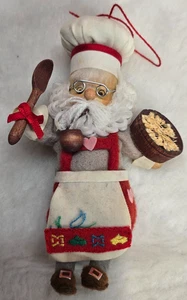 Vintage Weihnachtsmann Koch Ornament, Holzkopf & Stofftier so süß - Bild 1 von 7