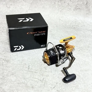DAIWA CASTIZM 25QD 15PE 2014 Mulinello da Spinning Pesca Yellowtail Amberjack... - Foto 1 di 7
