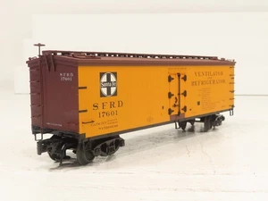 Atlas 6702-4 Santa Fe Woodside Reefer #17601 LN  - Picture 1 of 9