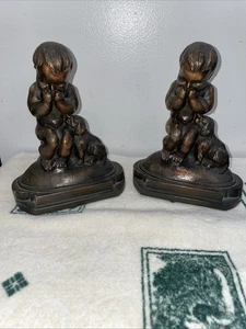 J L DRUCKLIEB CANE BAMBINO CHE RIDACCHIA. Statua in metallo Art Decò �� - Foto 1 di 10