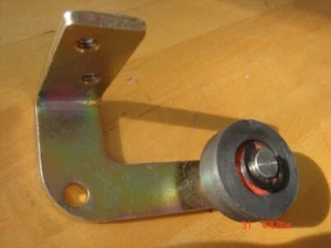 Stanley Dura-Glide LH Fixed Panel Bottom Guide w/ 1-7/16” Roller 515192L - Picture 1 of 2