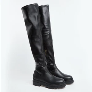 Tommy Hilfiger schwarze kniehohe Lederstiefel – UK 8 – 220 £ - Bild 1 von 11