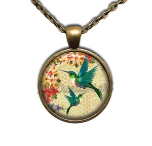 Schöne Vintage grüne Kolibris Blumen - handgefertigte Glas Anhänger Halskette - Bild 1 von 10