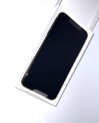 Apple iPhone XS Max - 64GB Space Grey unlocked to all networks - Image 1 of 3