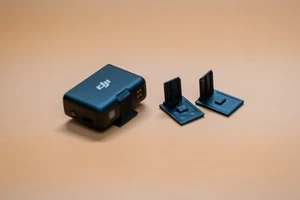 DJI MIC 1 & 2 Mikrofon Adapter für Kamera-Blitzschuh - Bild 1 von 4