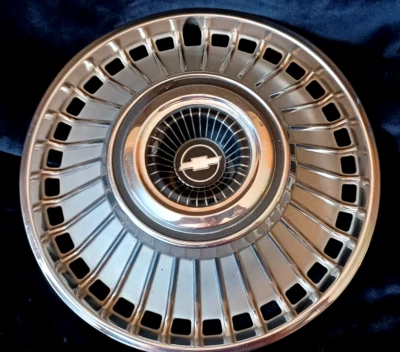 Chevrolet Impala Belair Deluxe 1963 1964 14" cubierta de rueda completa tapacubos ¡Bonito! Chevy Foto 1 de 4