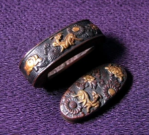 Japón Antiguo Era Edo Mino Escuela Insectos Flor Fuchi Kashira Shakudo Caja Espada - Imagen 1 de 9