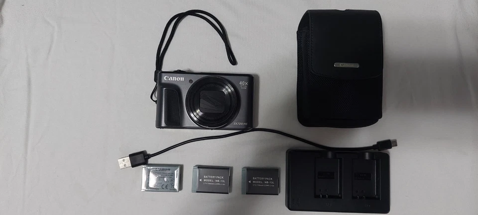 Canon PowerShot SX720 HS 20.3MP 40x Zoom Wi-Fi Compact Digital Camera BLACK mint - Image 1 of 4