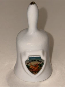 Mini campana de recuerdo de porcelana Lipsco Estados Unidos-Pennsylvania seminueva - Imagen 1 de 8