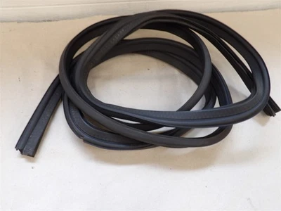 Sello de puerta levadiza trasera sello de resistencia para Jeep Cherokee XJ 1997-2001 - ¡Se envía RÁPIDO! Foto 1 de 4