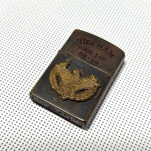 Encendedor Zippo vintage de la guerra de Vietnam 1968 grabado original raro militar - Imagen 1 de 12