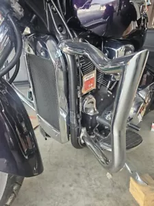 Engine Guard Highway Crash Bar For Kawasaki Vulcan VN2000 VN 2000 04-2010 Nice - Picture 1 of 8