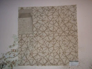 Kravet, Bloccato Floreale, Contemporaneo Floreale, Resto, 25" L X 25" L, Crema/Beige - Foto 1 di 3